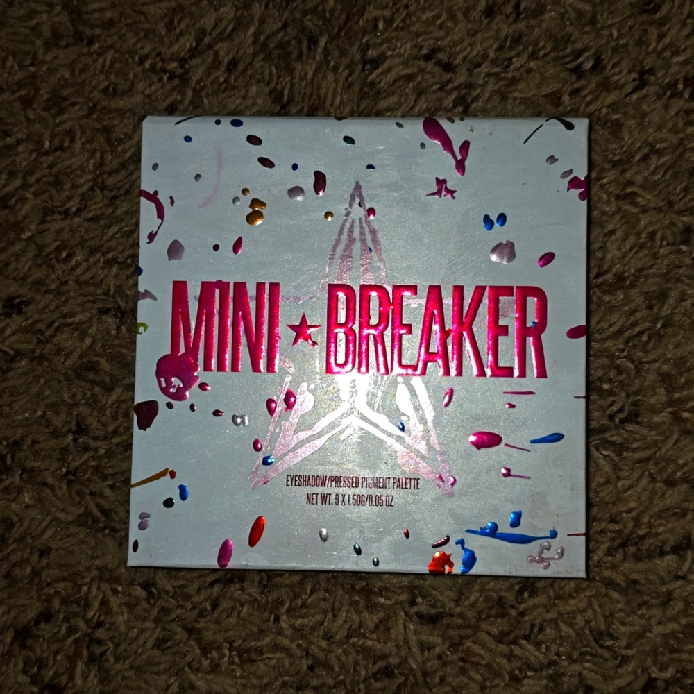 Jeffree Star mini eye pallet